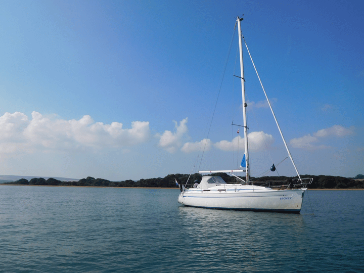 De Sponky voor anker bij Island of Wright